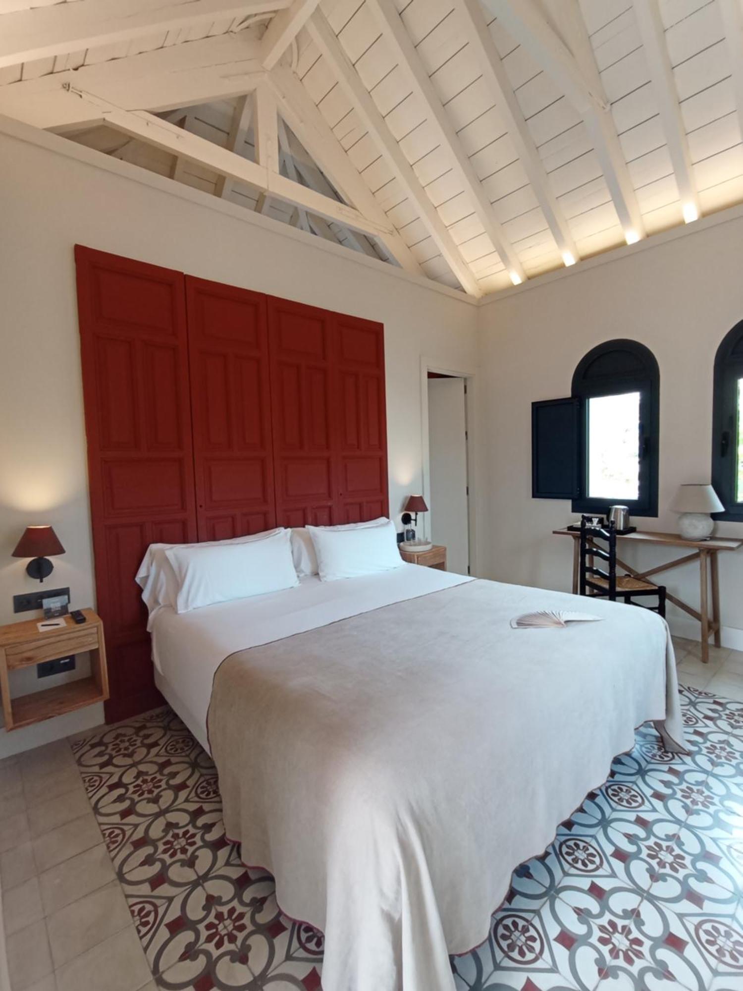Uma Suites Parada Del Marques Севилья Экстерьер фото
