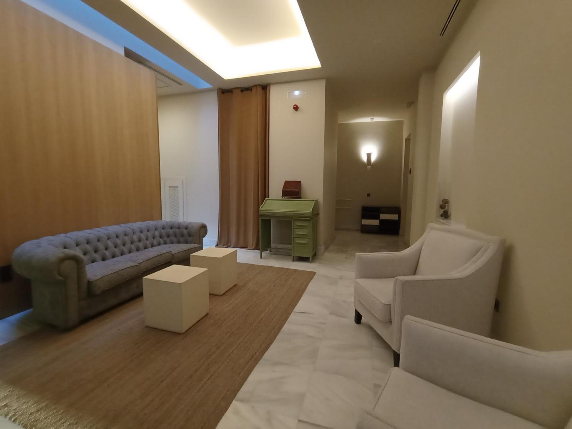Uma Suites Parada Del Marques Севилья Экстерьер фото