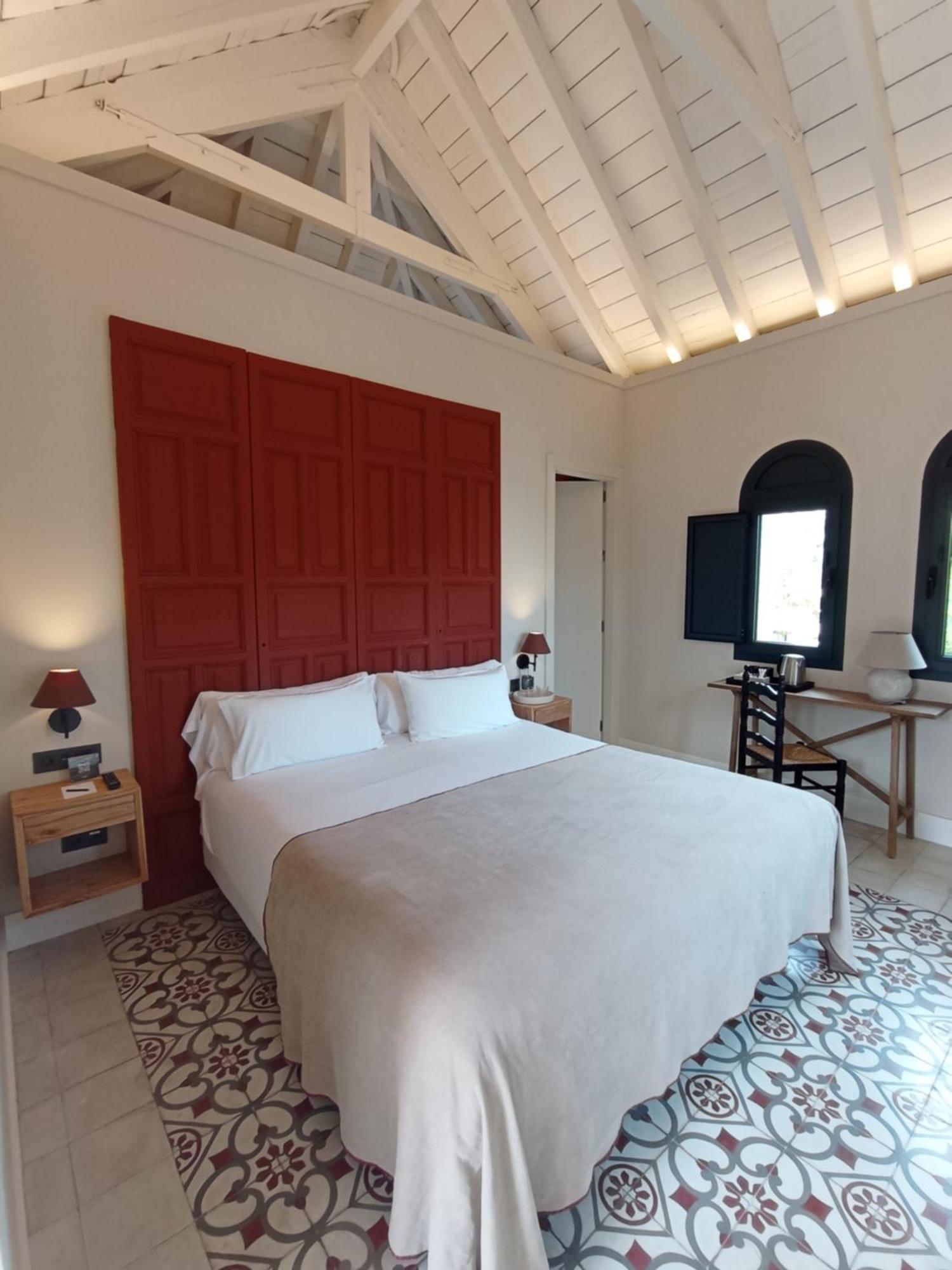 Uma Suites Parada Del Marques Севилья Экстерьер фото