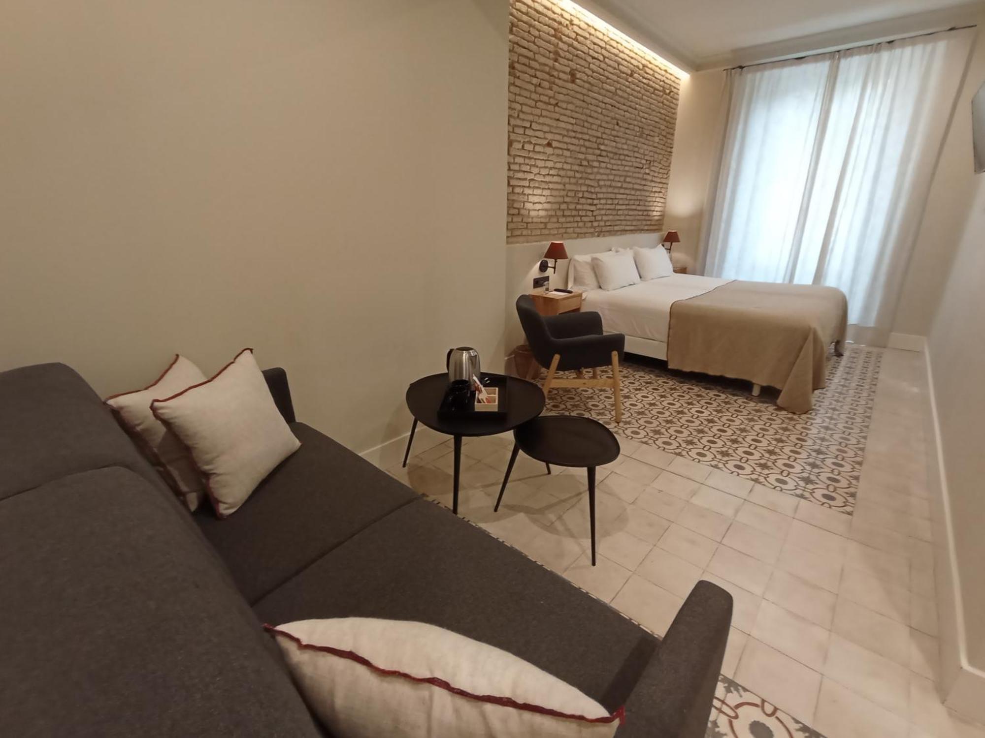 Uma Suites Parada Del Marques Севилья Экстерьер фото