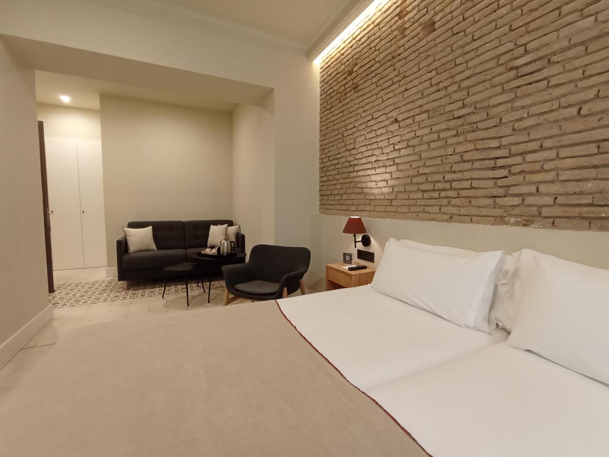 Uma Suites Parada Del Marques Севилья Экстерьер фото