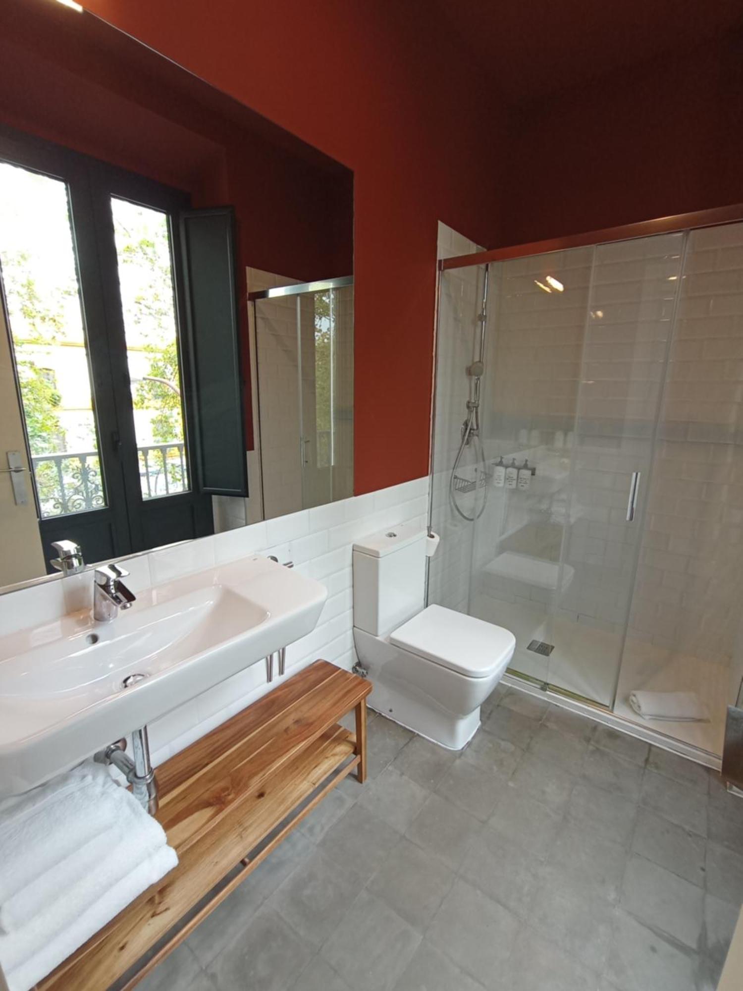 Uma Suites Parada Del Marques Севилья Экстерьер фото