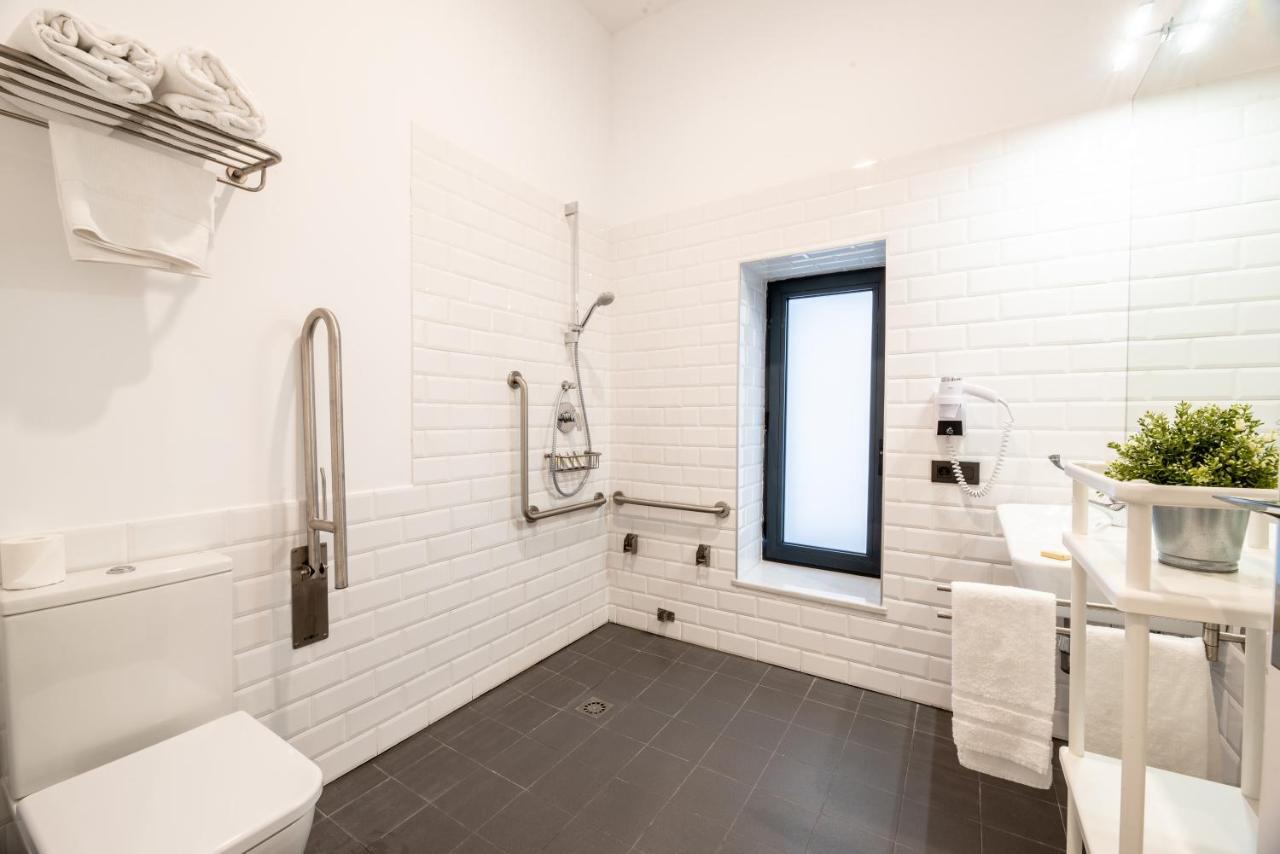 Uma Suites Parada Del Marques Севилья Экстерьер фото