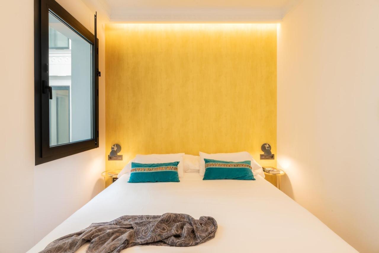 Uma Suites Parada Del Marques Севилья Экстерьер фото